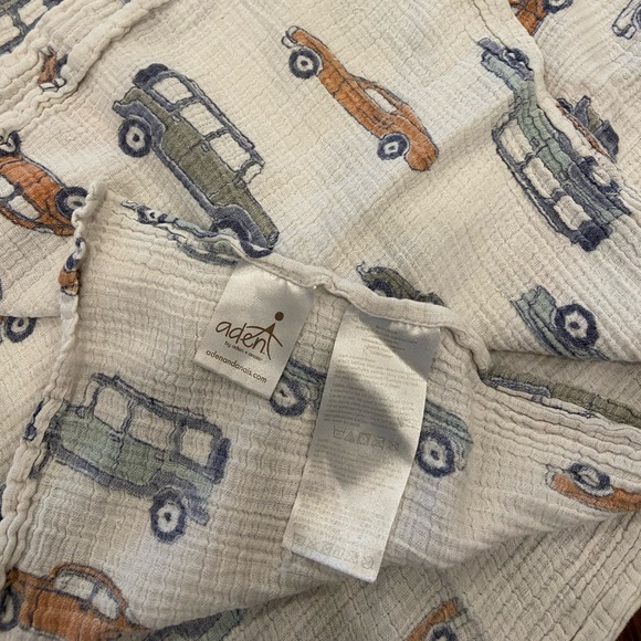 Bundle of Aden + Anais swaddles - Picture 3 of 6